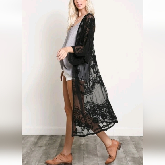 JODIFL Mackenzie Lace Kimono - Picture 2 of 6